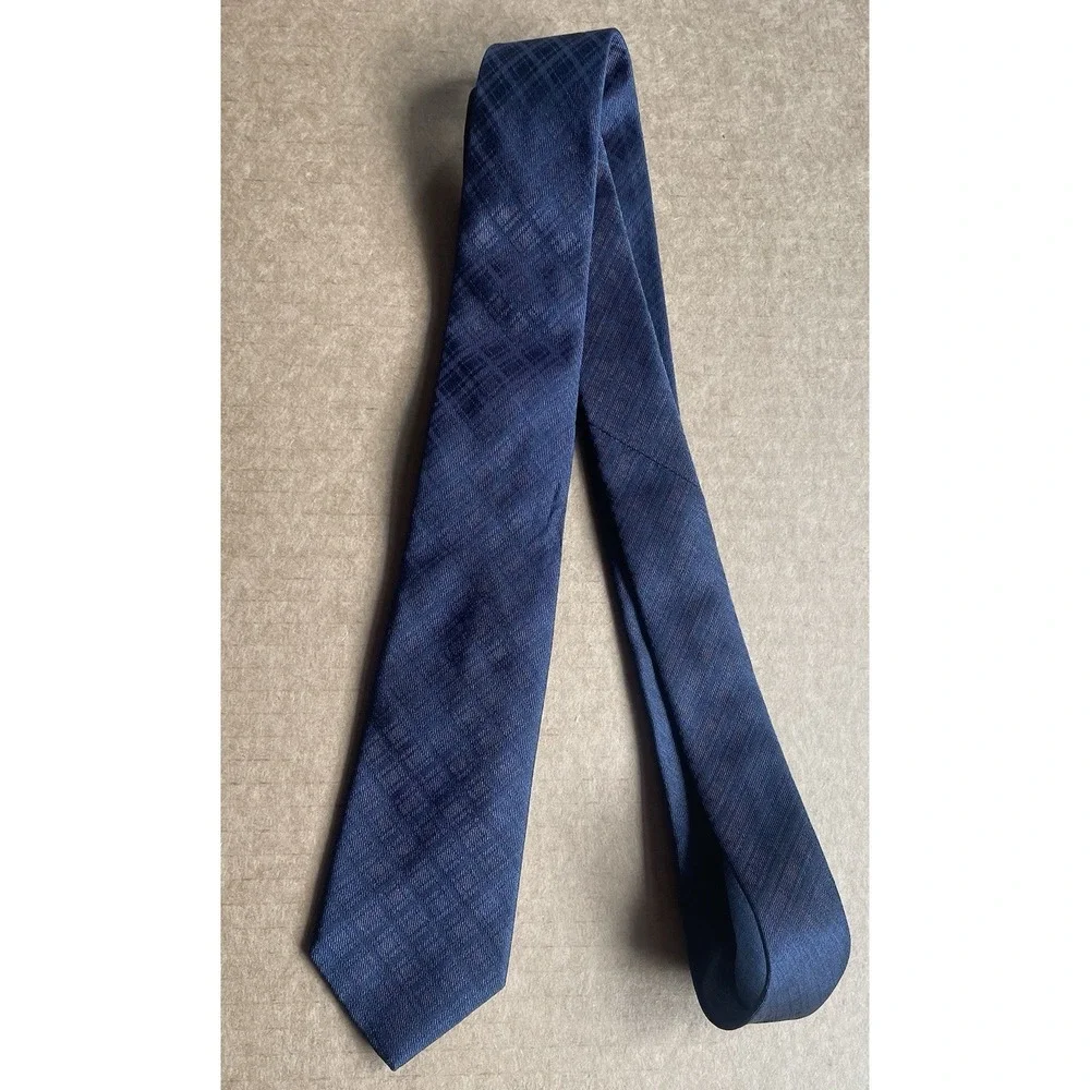 Theory 100% Italian Silk Necktie Tie Made In USA Roadster Blue Twill Weave‎